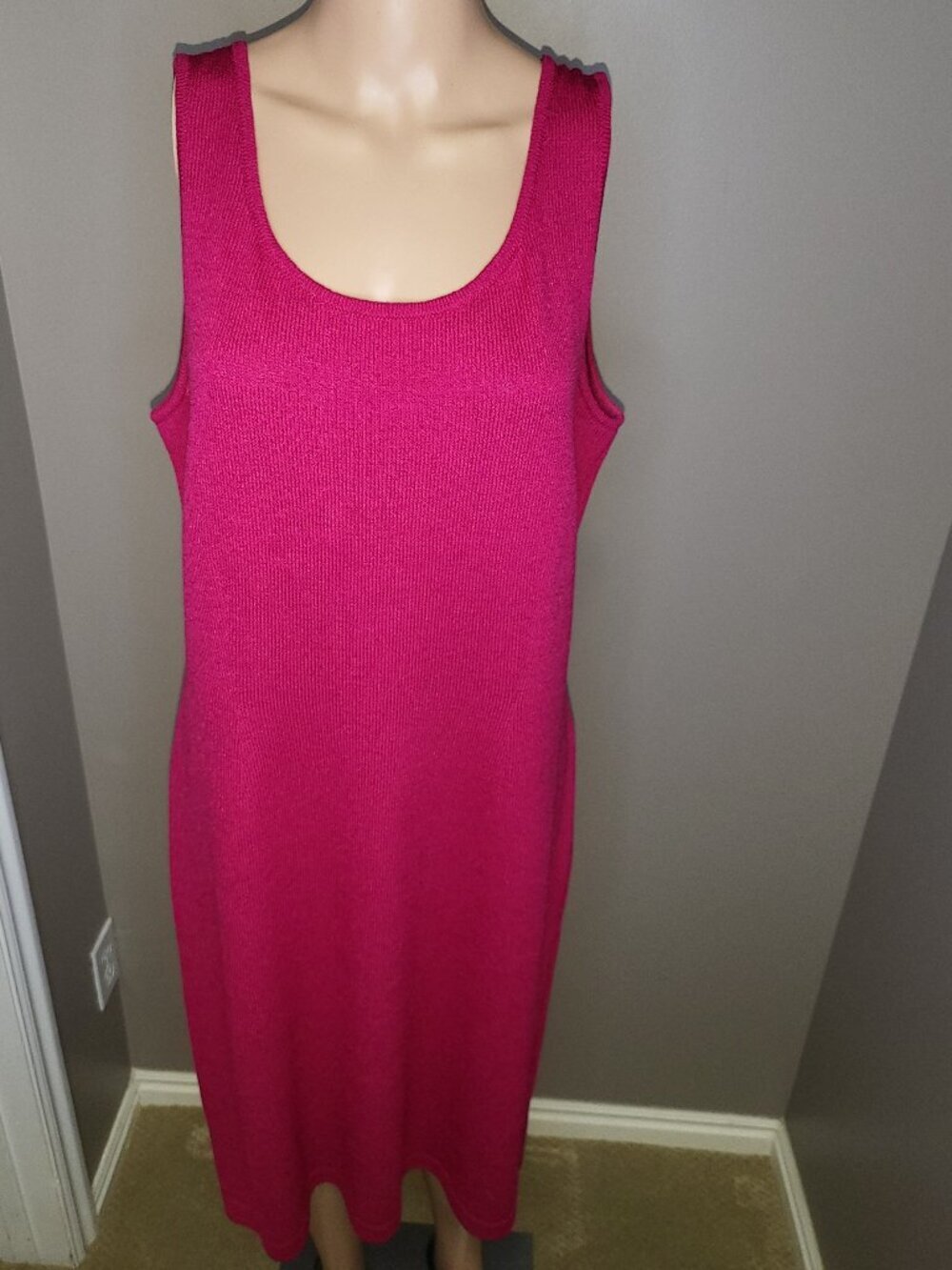 St. John Collection Pink Knit Sleeveless Midi Dress Size 10 | Quiet Luxury